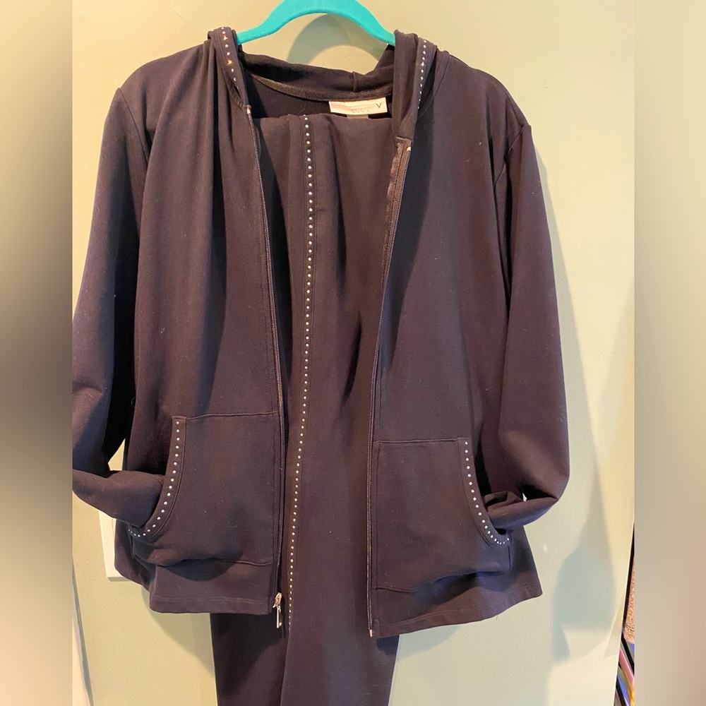 2pc sweatsuit in cotton trimmed with rhinestone Jacket has hood